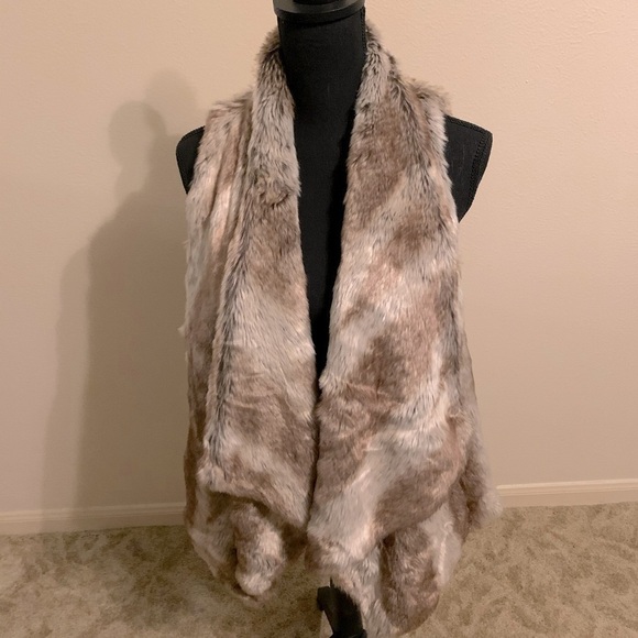 Altar’d State Vest - Picture 1 of 6
